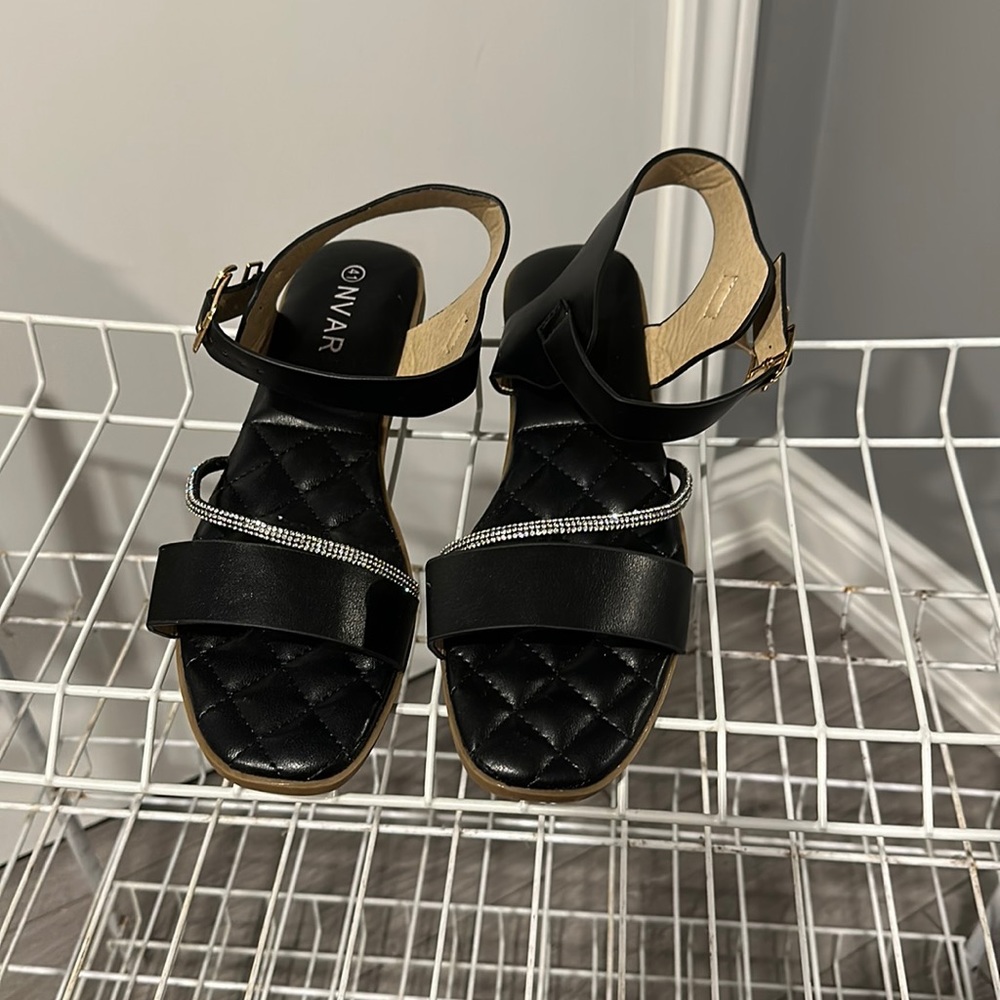 Black Strappy Flat Sandals with Hook Closure